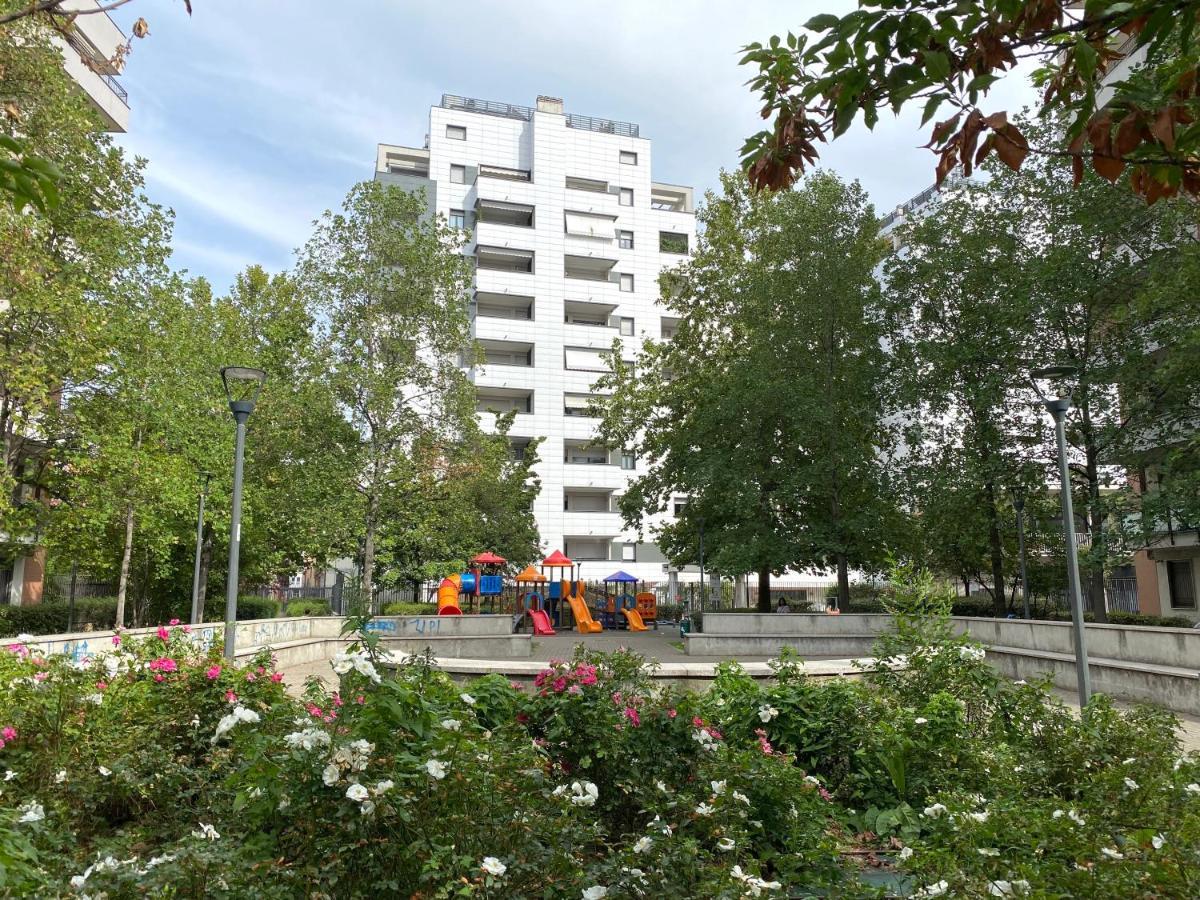Appartamento Sulla Metro 3 Gialla Maciachini 米兰 外观 照片