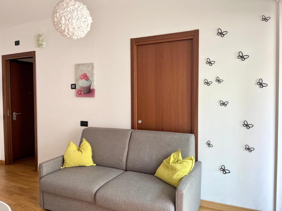 Appartamento Sulla Metro 3 Gialla Maciachini 米兰 外观 照片