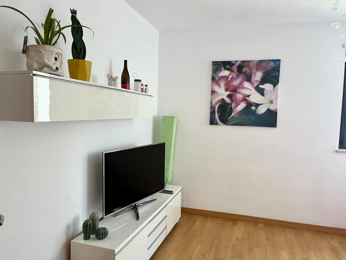 Appartamento Sulla Metro 3 Gialla Maciachini 米兰 外观 照片